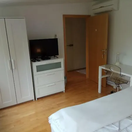 D10 Apartman *