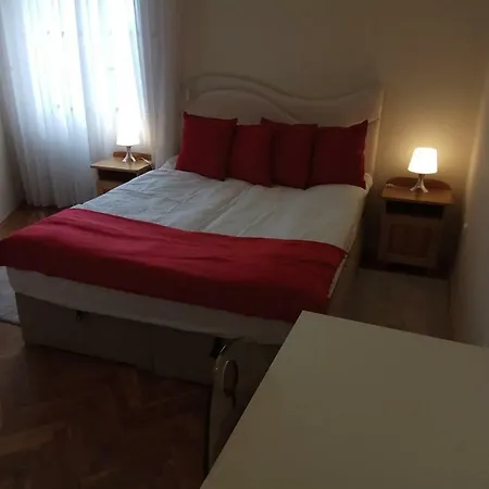 D10 Apartman *